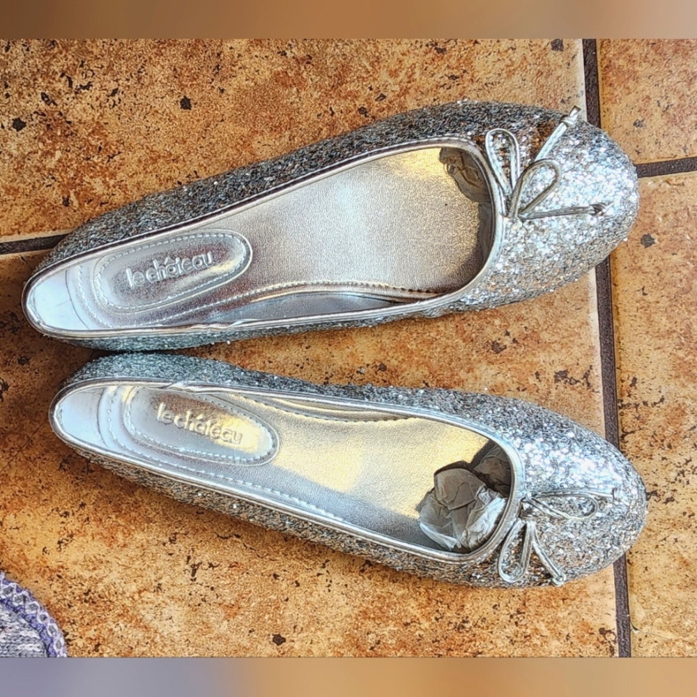 Silver sparkle ballet flats size 7 & 1/2 Never worn